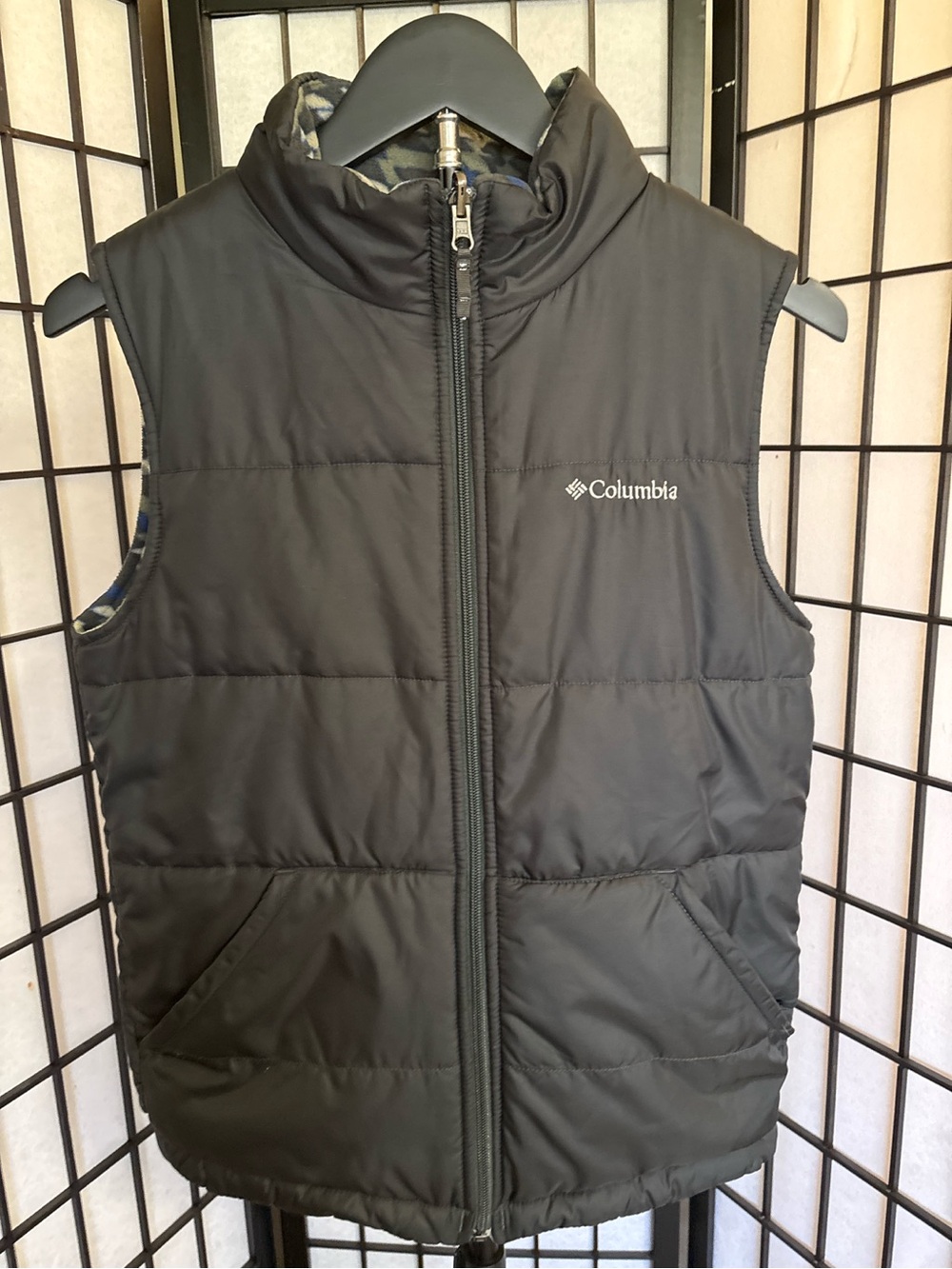 Columbia Reversible Puffer Fleece Vest Black Geometric Print